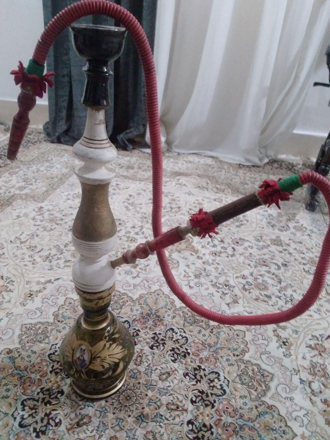 قلیون شاه عباسی|کلکسیون اشیاء عتیقه|ایذه, |دیوار