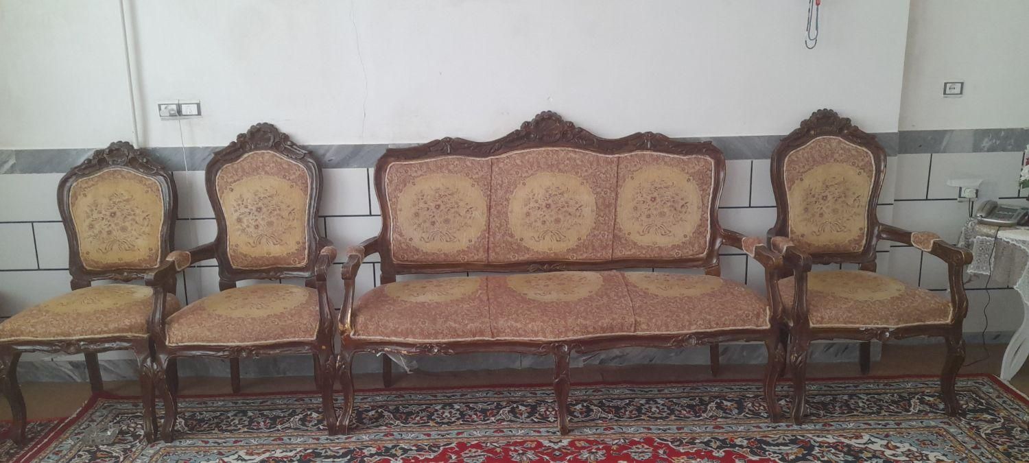 مبل ۹‌نفره چوب گردویی|مبلمان خانگی و میز عسلی|کنگاور, |دیوار