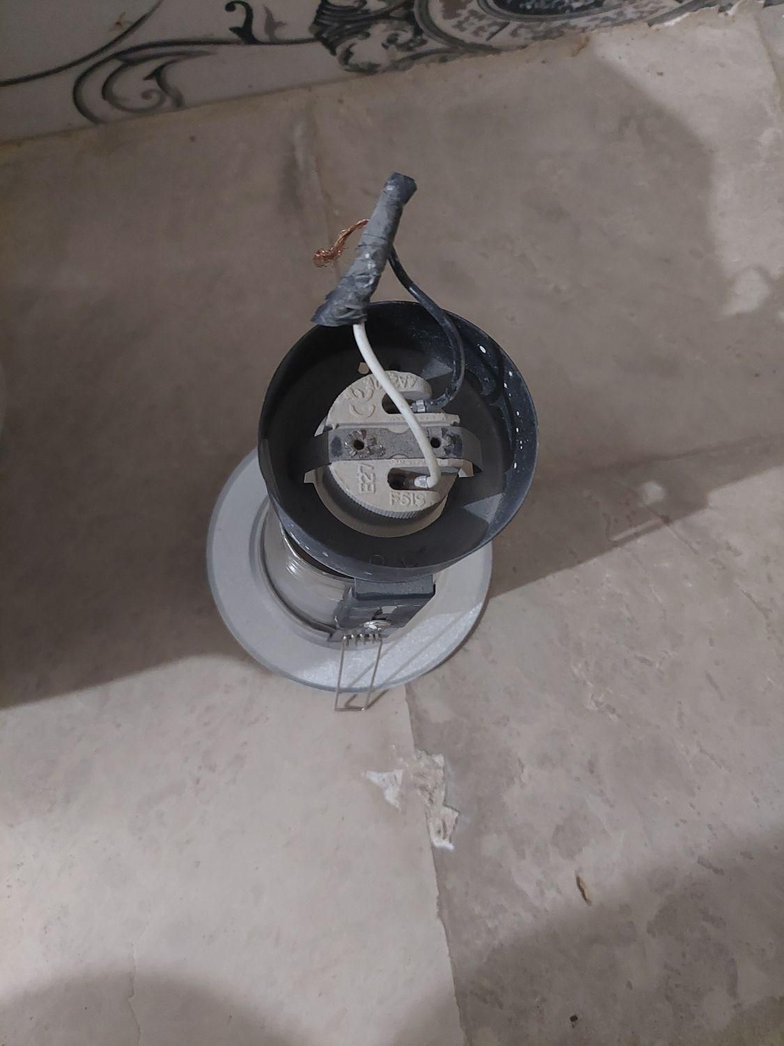 سر لامپ با قالب|لامپ و چراغ|نهاوند, |دیوار