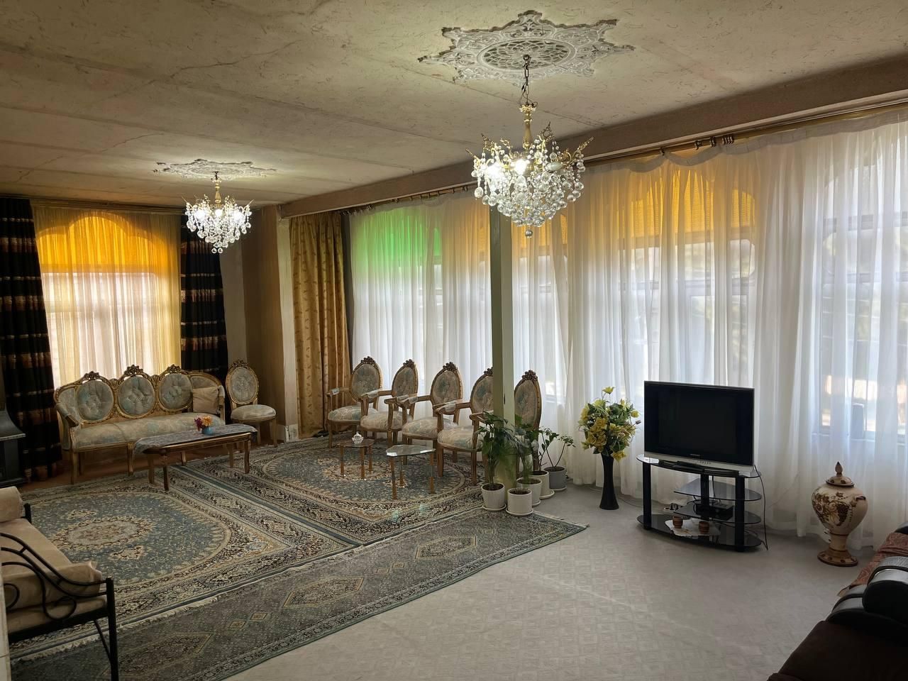 سوئیت شیک و تمیز طاقبستان روبروی پارک جنگلی|اجارهٔ کوتاه‌مدت آپارتمان و سوئیت|کرمانشاه, |دیوار