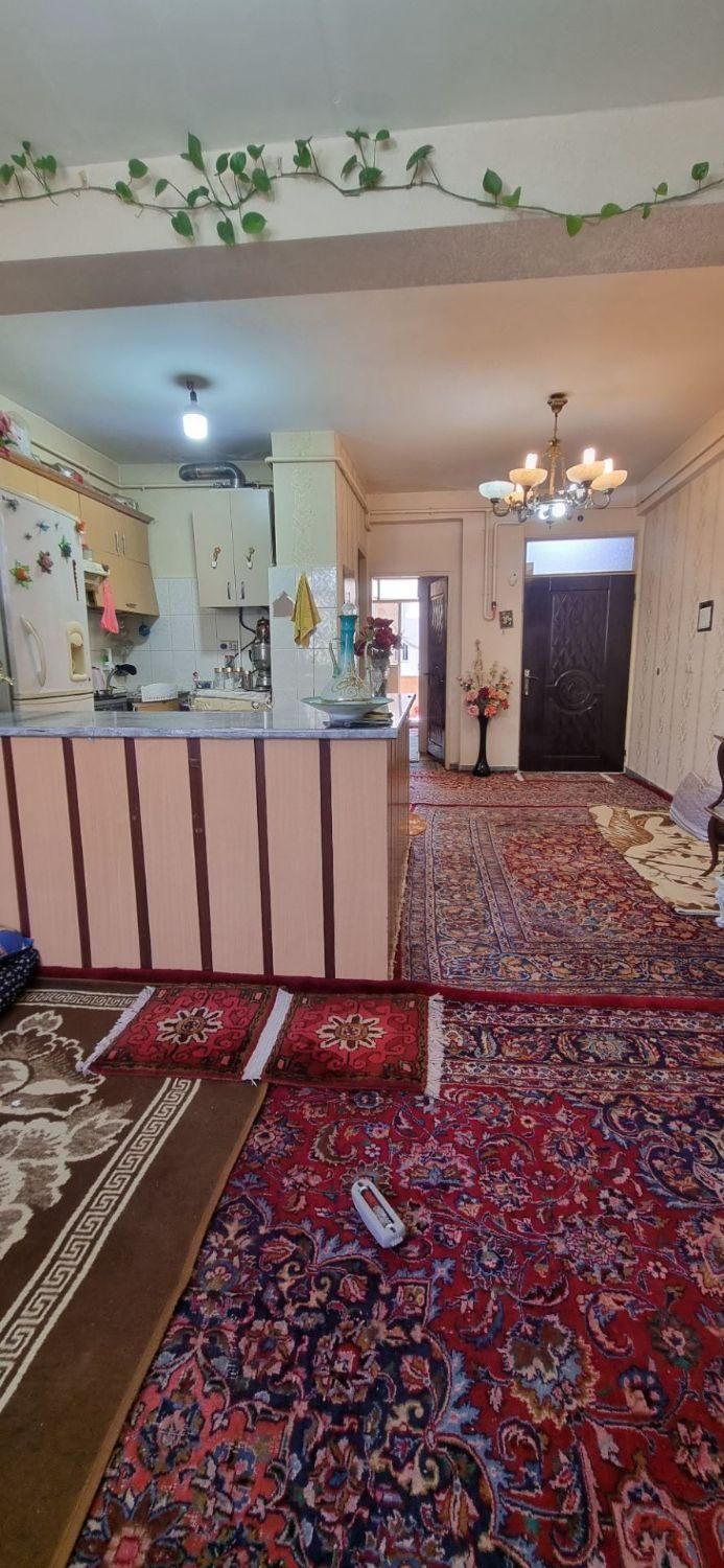 آپارتمان۶۳متروام۹۲۰اندیشه املاک مهراجی|فروش آپارتمان|تبریز, |دیوار