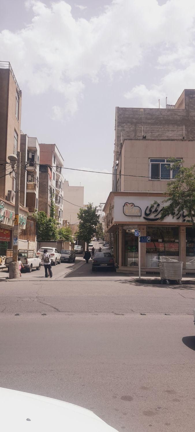 ۱۰۷مترتجاری  خیابان بهار تهاترباآپارتمان|فروش مغازه و غرفه|کرج, برغان|دیوار
