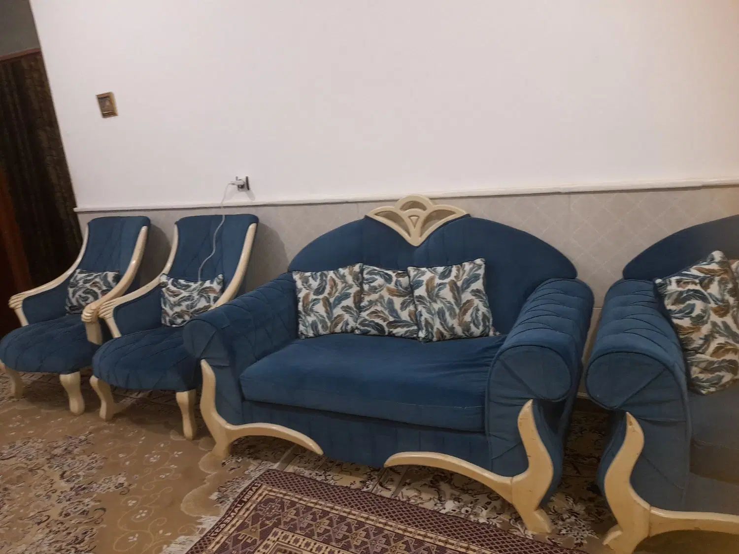 مبل هفت نفره تمیز دوماه پیش شستشوی مبل انجام شده|مبلمان خانگی و میز عسلی|مشهد, شهرک شهید باهنر|دیوار