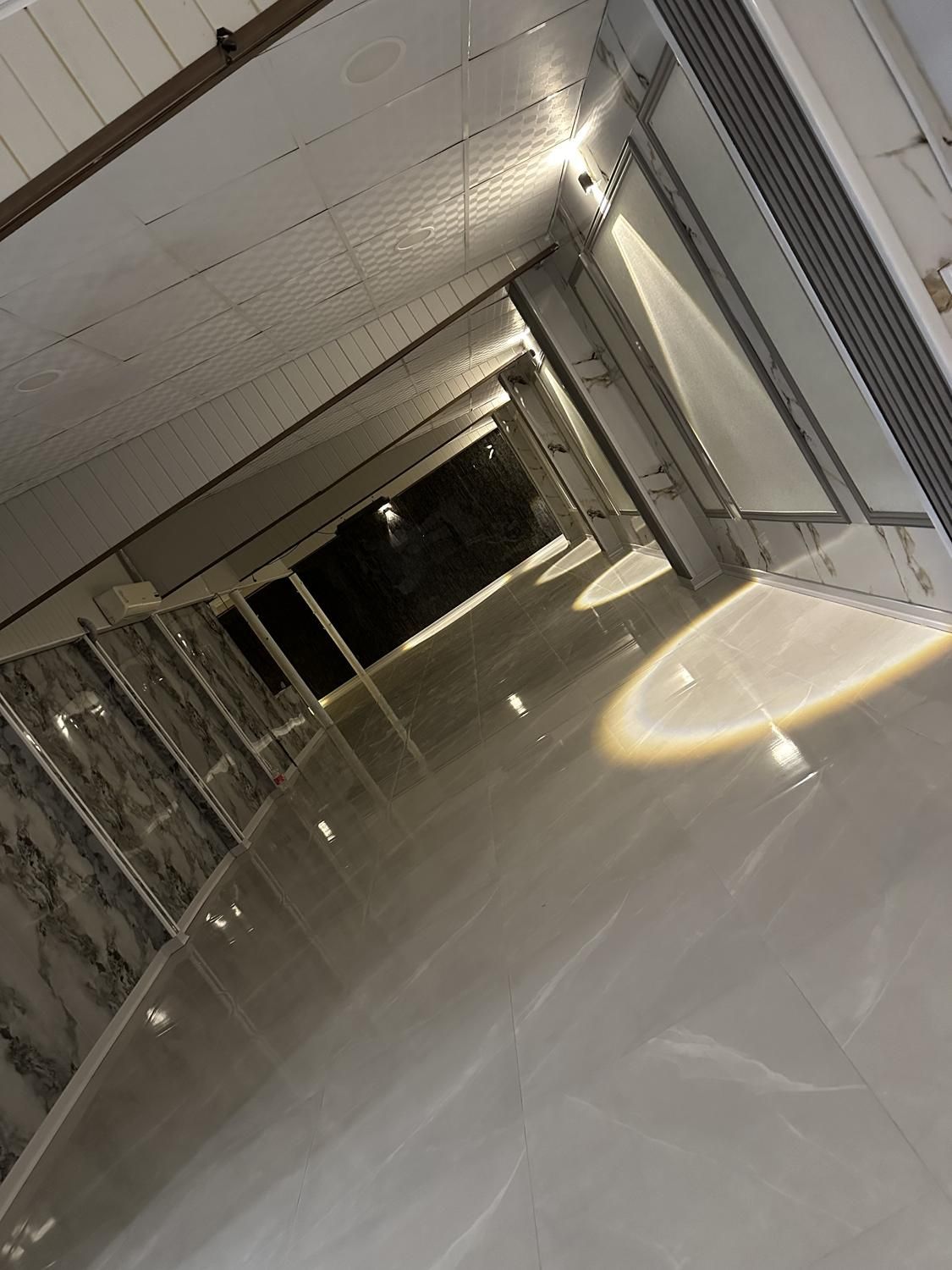 اجاره روزانه باغ ویلا سالن دار|اجارهٔ کوتاه‌مدت ویلا و باغ|کرج, کمال‌شهر|دیوار