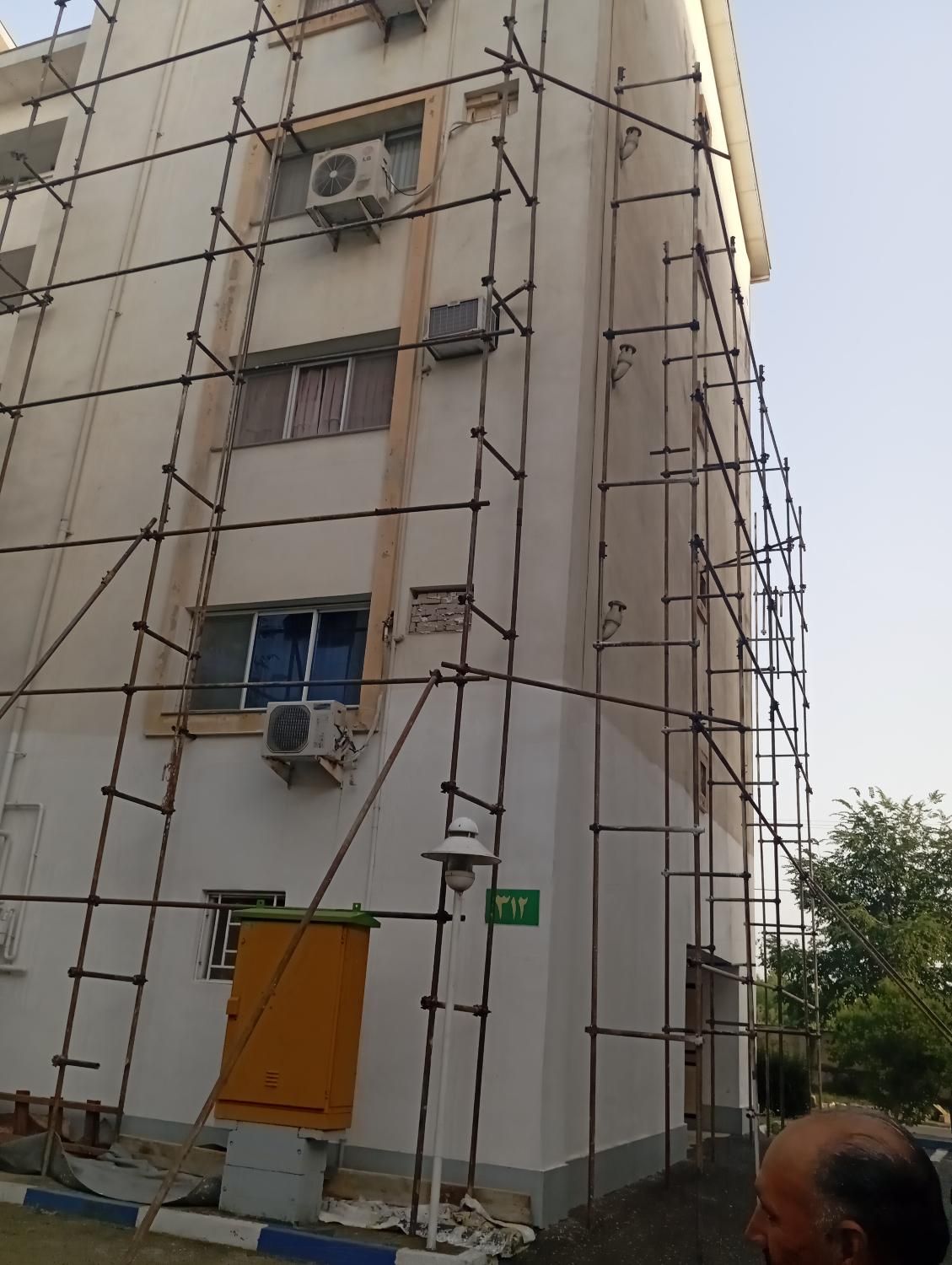 نصب داربستو اجاره تخته|خدمات پیشه و مهارت|رشت, هلال احمر|دیوار