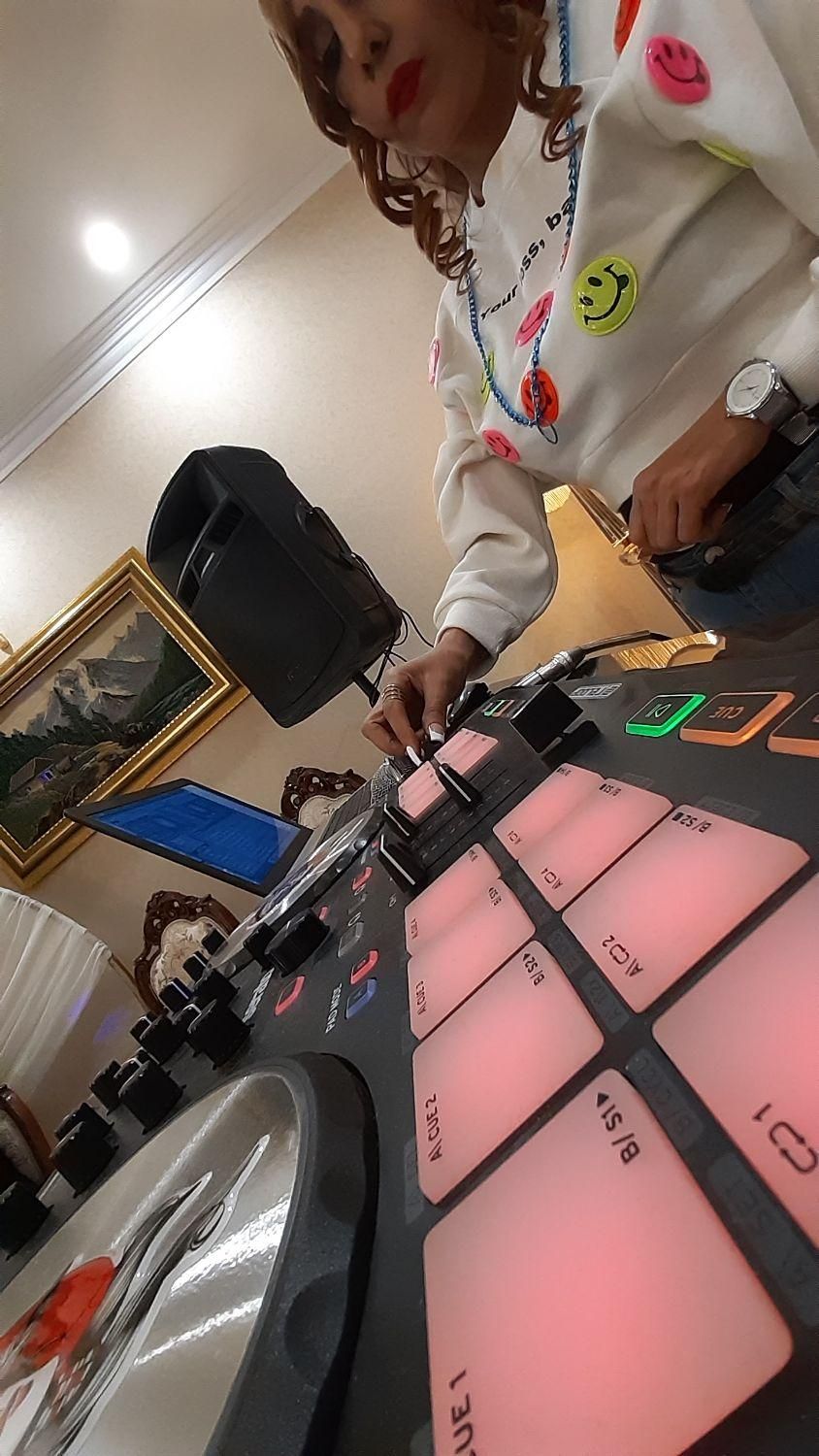 دیجی خانم دیجی عمو موسیقیdj دی جی کودک|خدمات پذیرایی، مراسم|تهران, سعادت‌آباد|دیوار