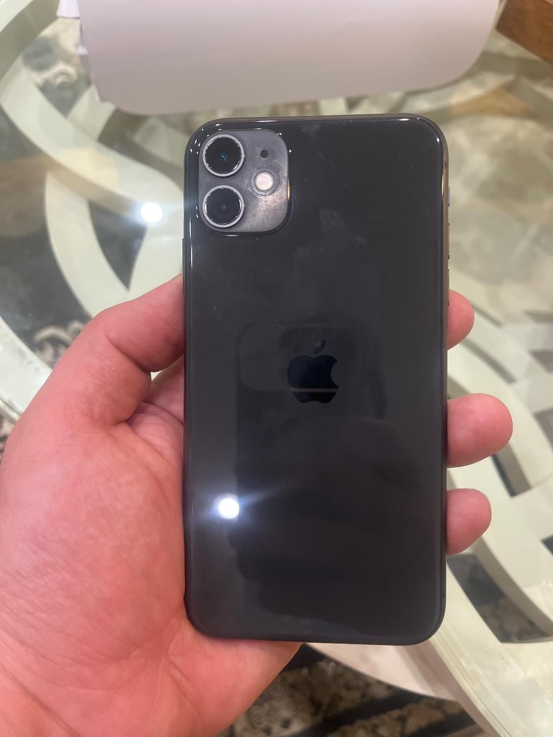 اپل iPhone 11 ۱۲۸ مشکی و اپل واچ se (gen2)|موبایل|تهران, زعفرانیه|دیوار