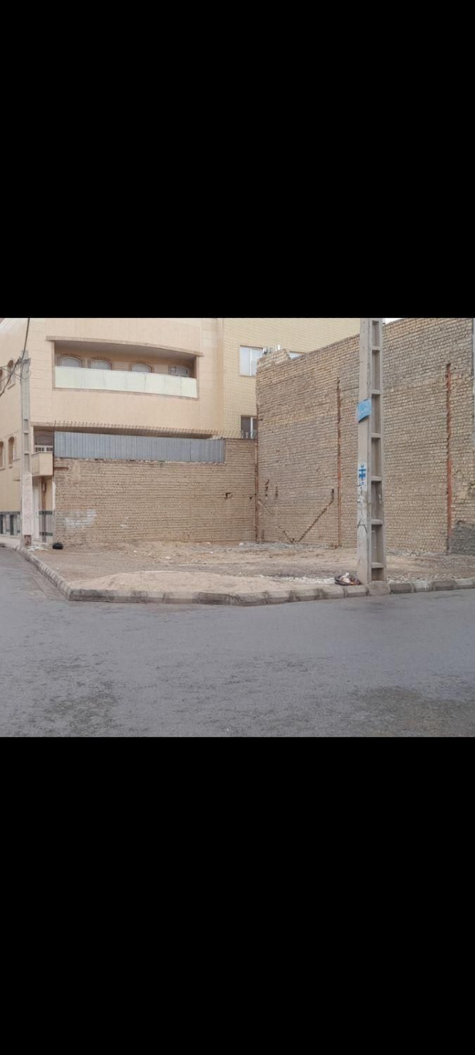 زمین ۱۷۲ متری ۲ نبش با پروانه ۳ طبقه روی پیلوت|فروش زمین و ملک کلنگی|قم, شهرک شهرداری|دیوار