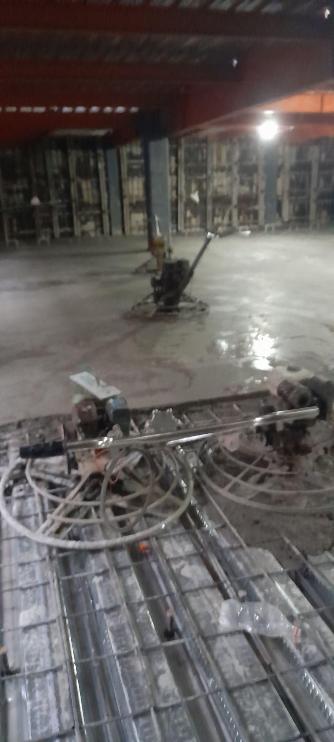 بتن ریزی کف به همراه ماله پروانه ای|خدمات پیشه و مهارت|قزوین, |دیوار