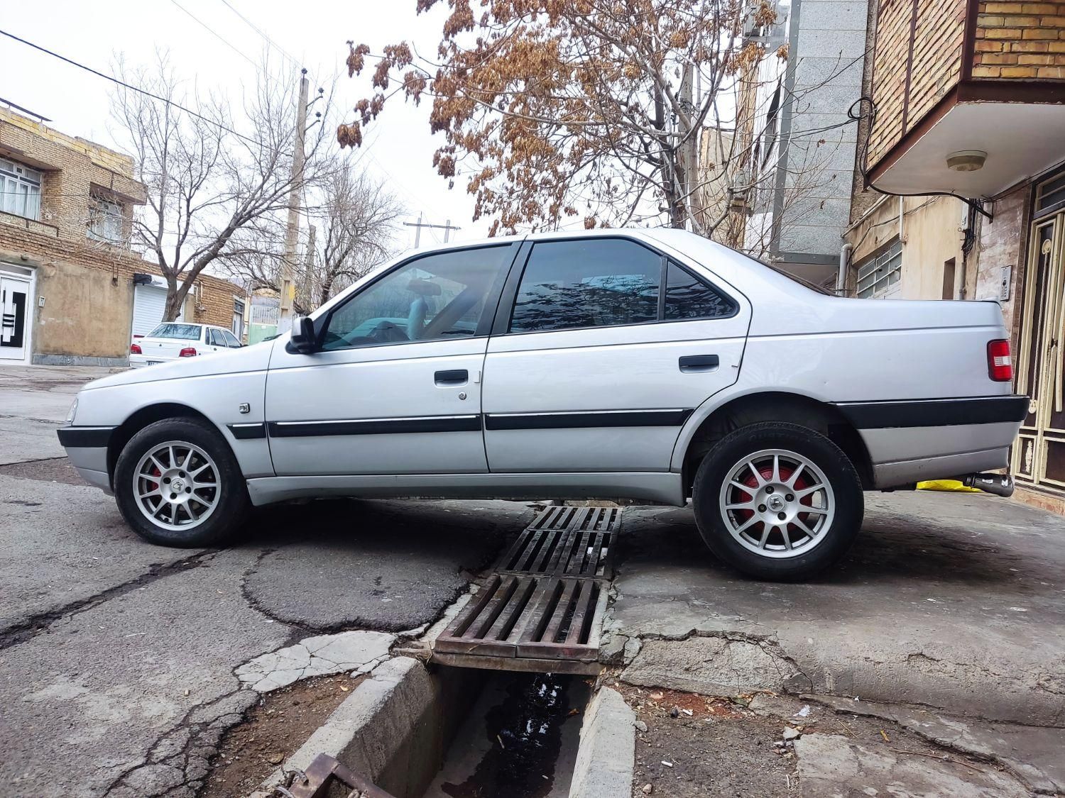 پژو 405 SLX موتور 1800، مدل ۱۳۸۹بدون رنگ استثنایی|خودرو سواری و وانت|تبریز, |دیوار