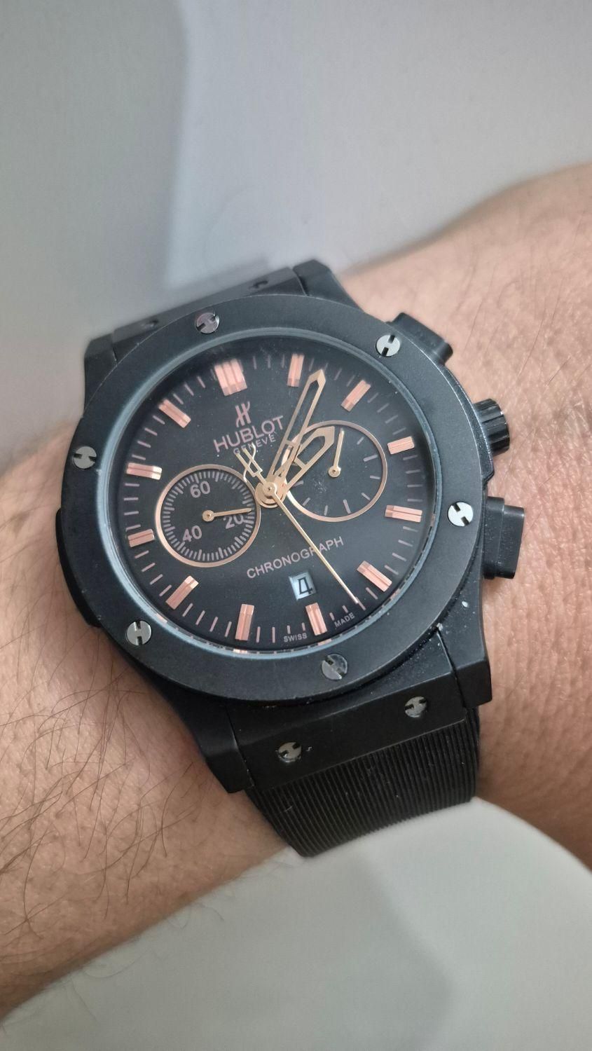 ساعت هابلوت مشکی با بند رابر|ساعت|خمینی‌شهر, |دیوار