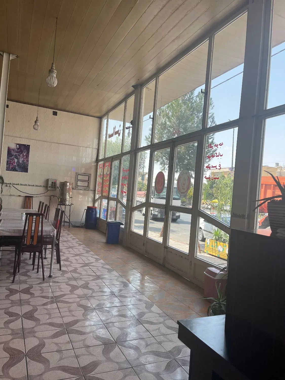 سالنکار با تجربه  و مدیر صندوقدار کار بلد|استخدام خدمات فروشگاه و رستوران|کرمانشاه, |دیوار