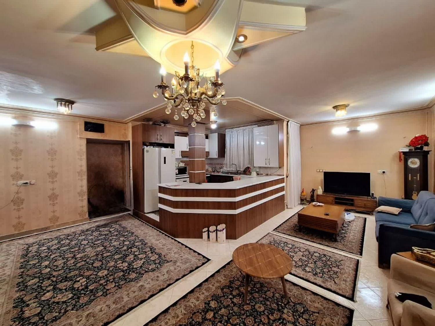 ۸۵ م ۲ خواب فول امکانات ، خوش نقشه خیابان طالقانی|فروش آپارتمان|ورامین, ورامین|دیوار