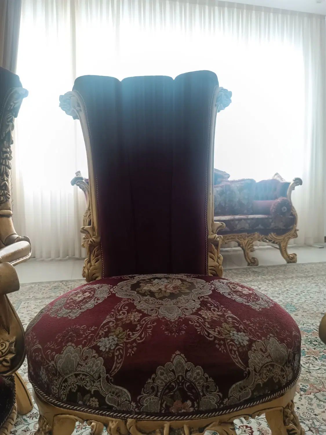 مبل سلطنتی 9نفره ومیزنهارخوری|مبلمان خانگی و میز عسلی|مشهد, رستگار|دیوار