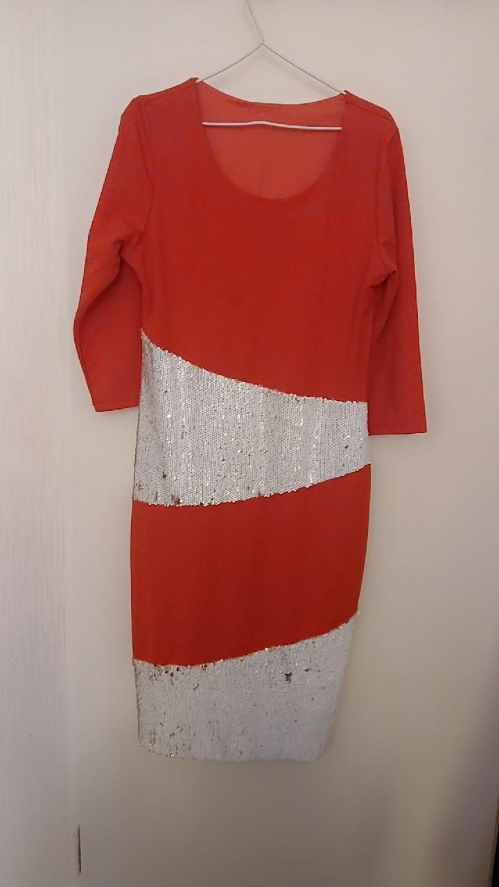 لباس مجلسی و کیف درحدنو|لباس|اندیشه, اندیشه فاز ۱|دیوار