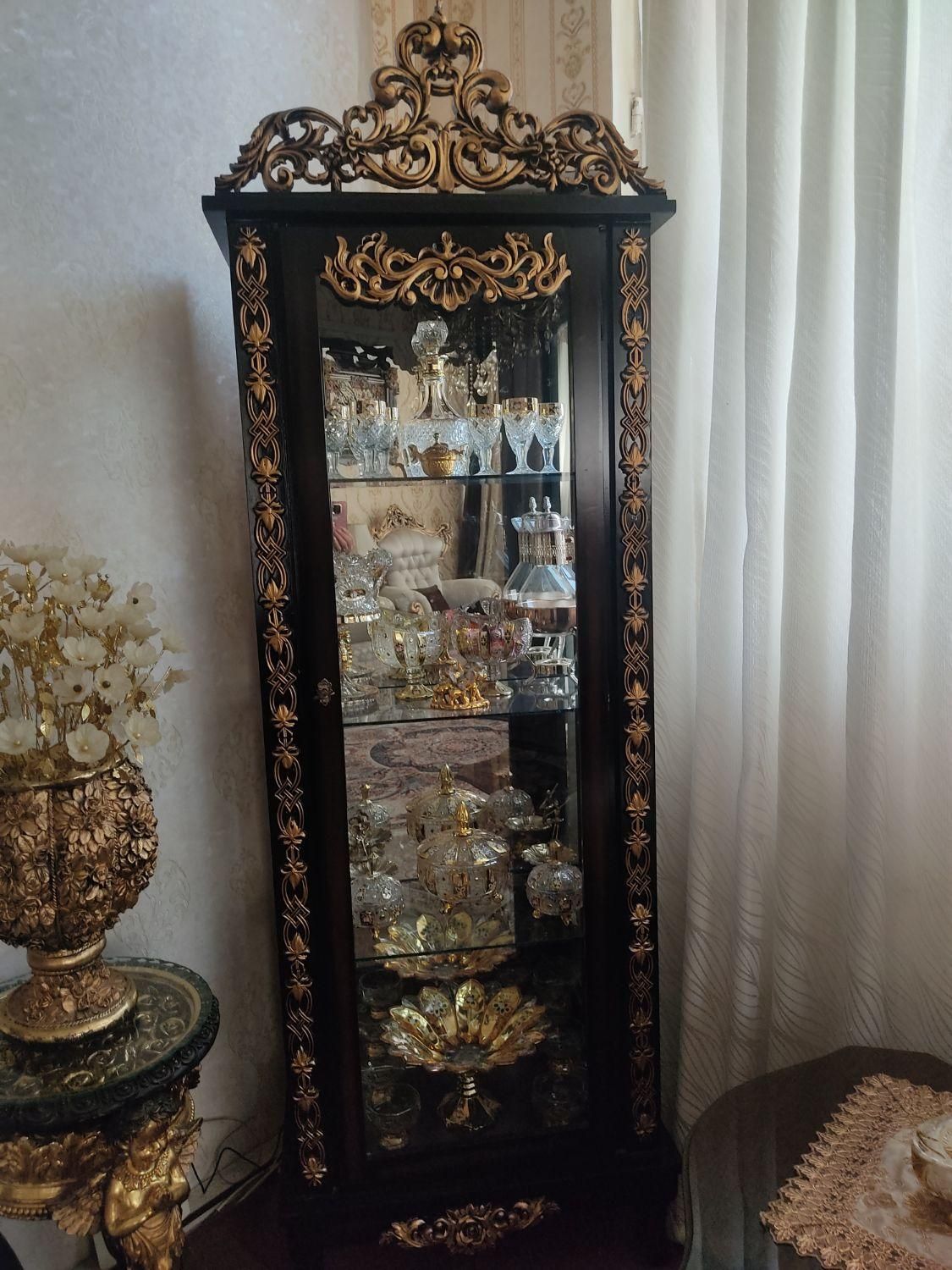 ویترین آینه ای نو بدون خط وخش|بوفه، ویترین، کنسول|تهران, بهارستان|دیوار