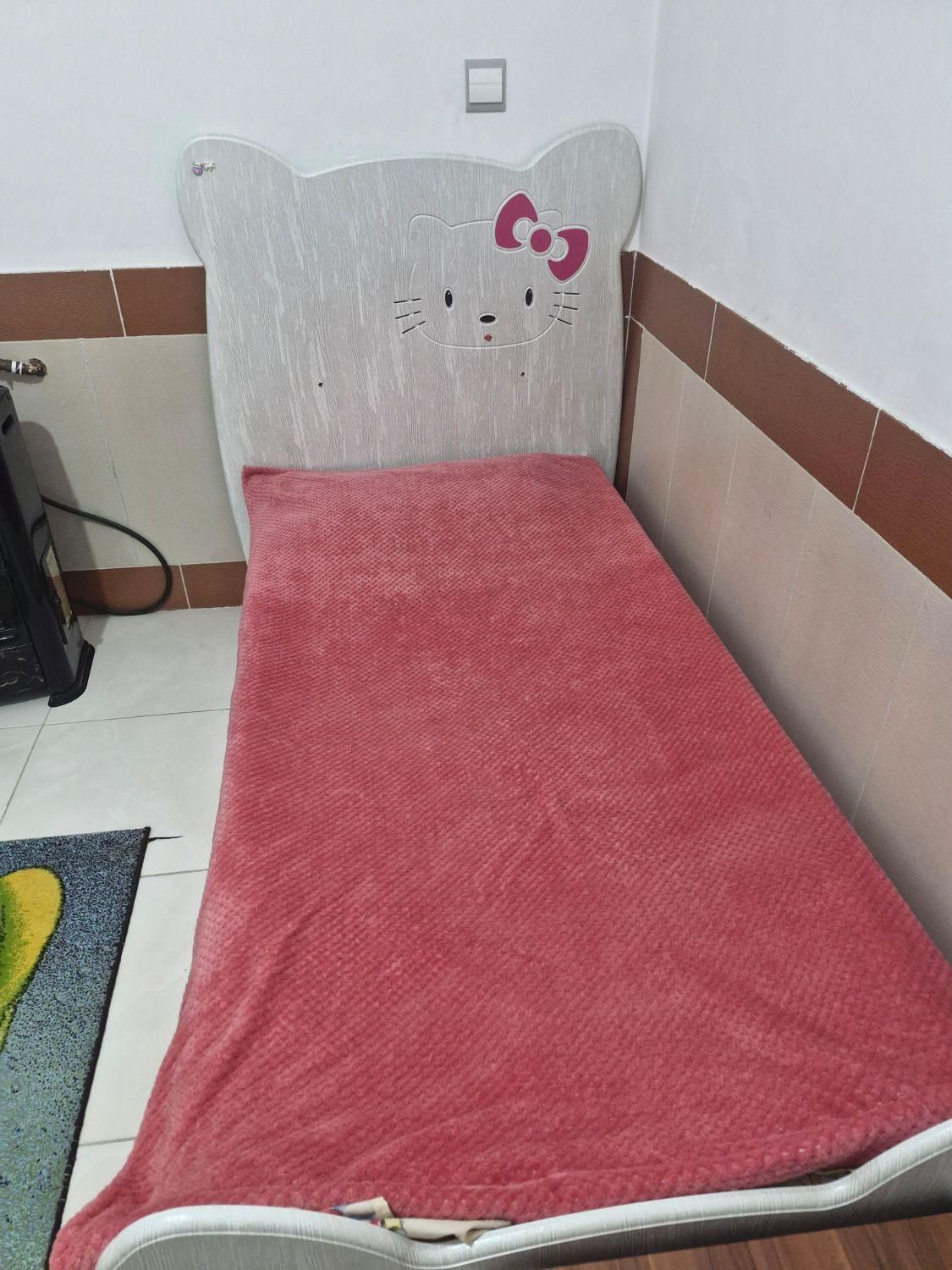 تخت خواب نوجوان|تخت و سرویس خواب|شیراز, میانرود|دیوار