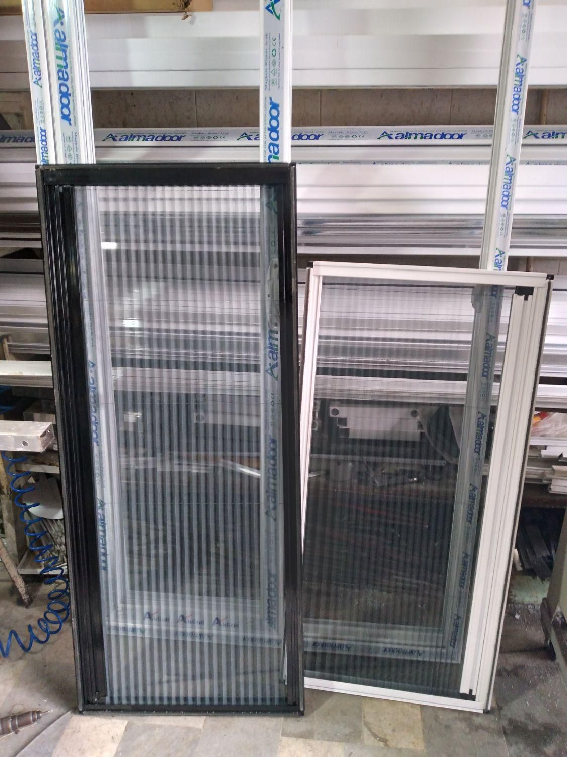 ساخت درب و پنجر دوجداره توری پلیسه و معمولی|خدمات پیشه و مهارت|گرگان, |دیوار