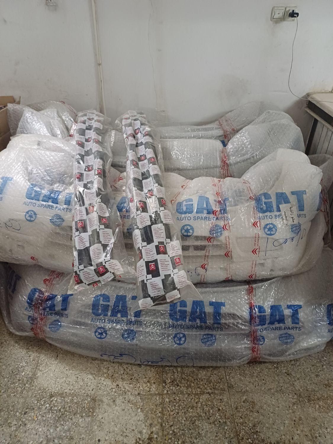 لوازم قطعات استوک ماکسیما زانتیا۲۰۶ فولکس گل ماتیز|قطعات یدکی و لوازم جانبی|اصفهان, شفق|دیوار