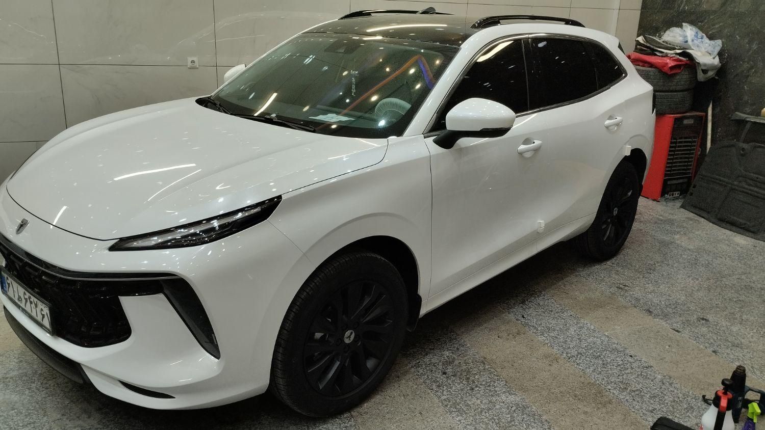 شیشه دودی تخصصی (UV400)|خدمات موتور و ماشین|همدان, |دیوار