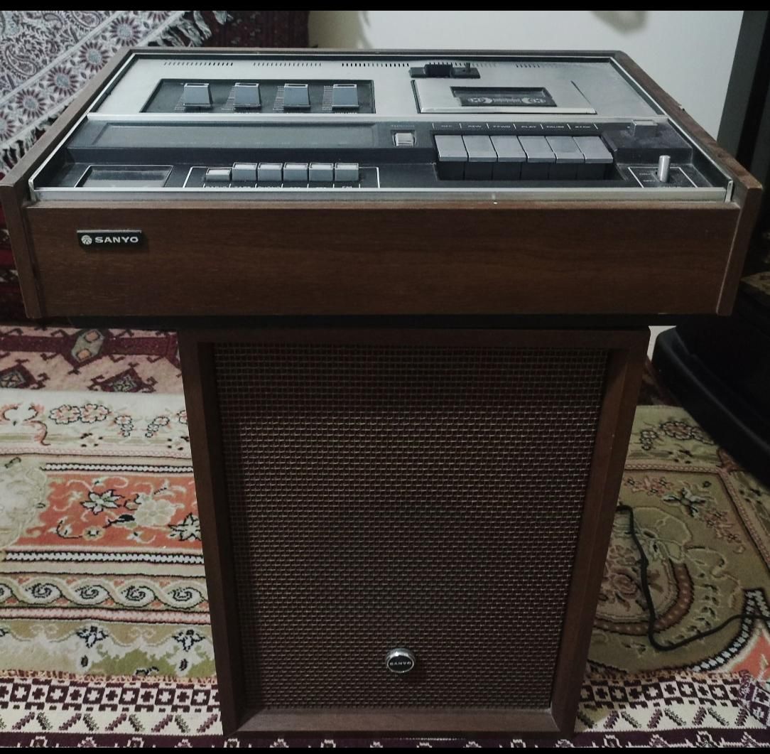 استریو رادیو ضبط چوبی سانیو(sanyo)|کلکسیون اشیاء عتیقه|تهران, شهرک دانشگاه تهران|دیوار