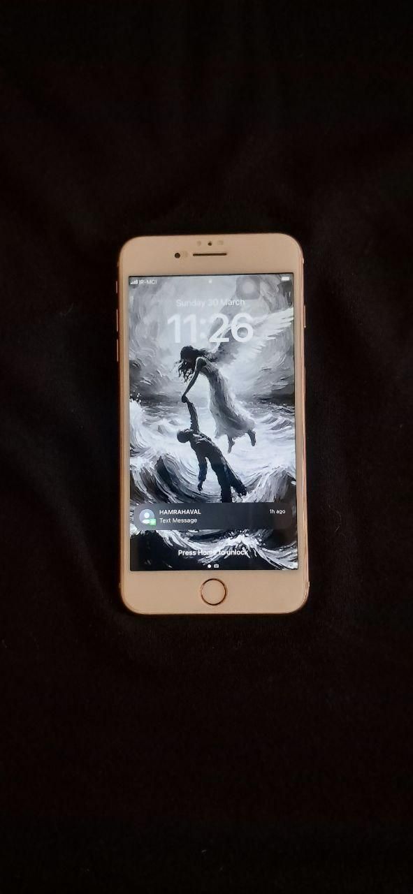 اپل iPhone 8 Plus با حافظهٔ ۶۴ گیگابایت|موبایل|قزوین, |دیوار