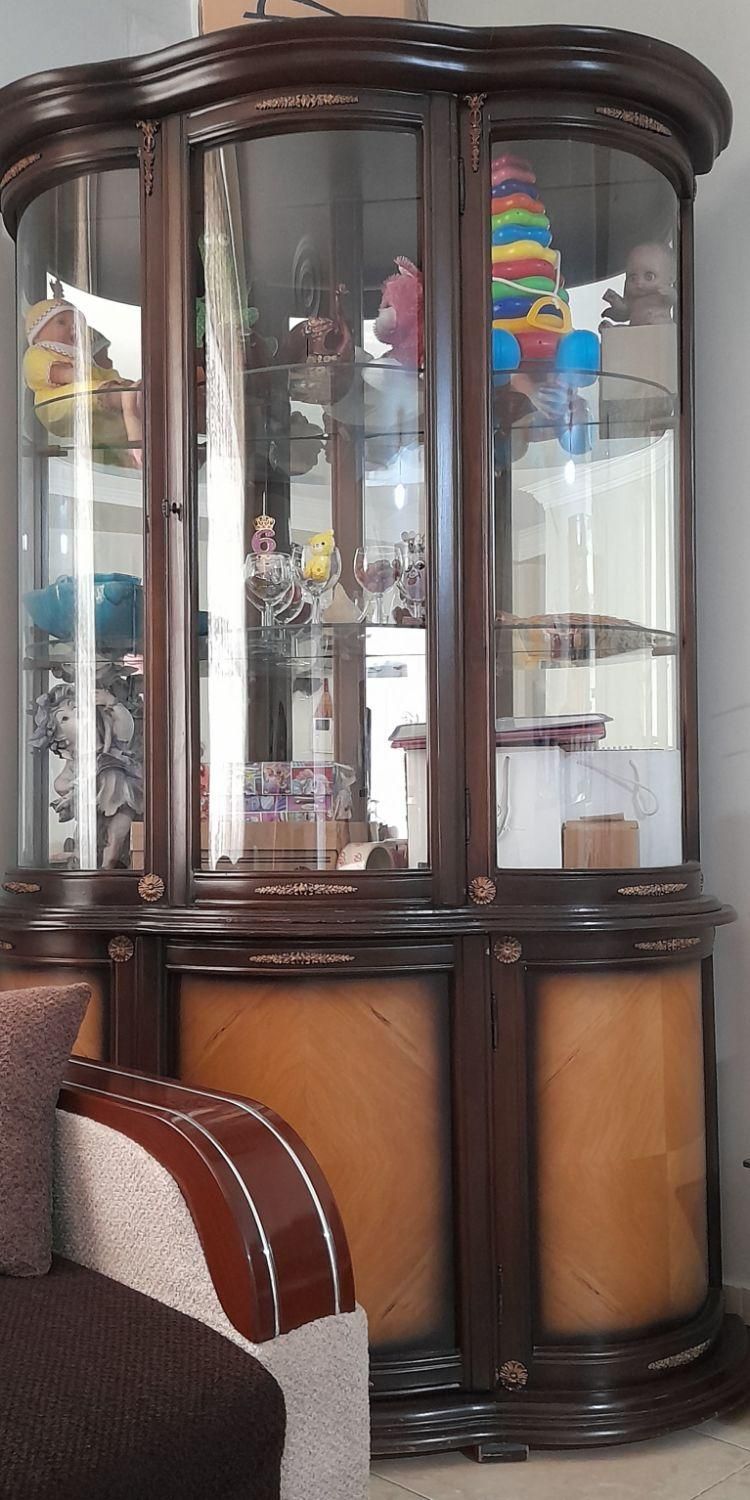 ی سری وسایل منزل به خاطر نبودن جا به فروش میرسد..|بوفه، ویترین، کنسول|بومهن, |دیوار