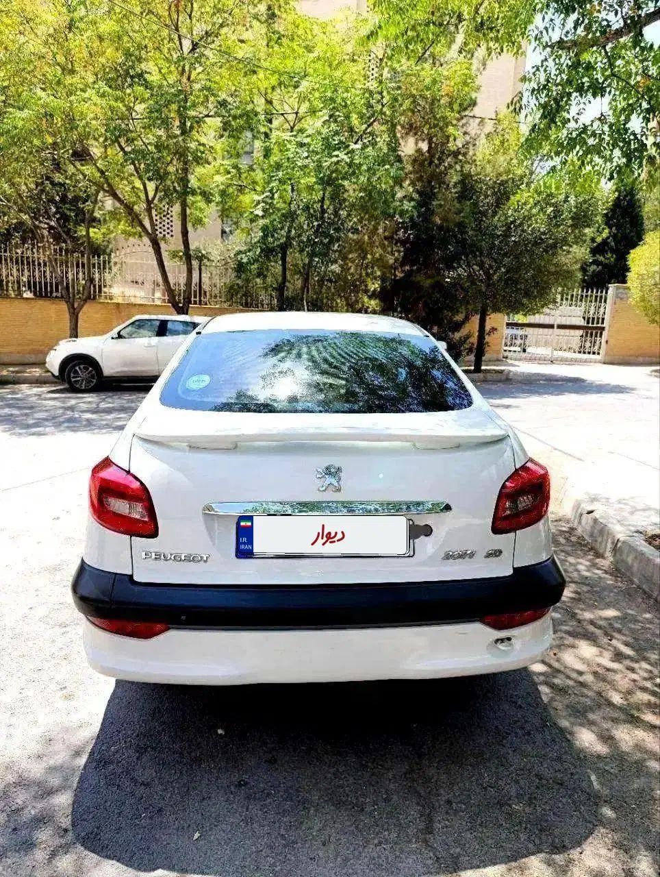 207 صندوق دار دنده دستی بسیار کم کار و تمیز|خودرو سواری و وانت|اصفهان, سپاهان‌شهر|دیوار