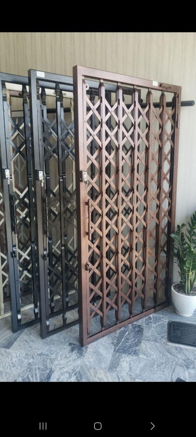 ساخت و نصب انواع حفاظ اکاردئونی.فرفورژه وثابت و.|خدمات پیشه و مهارت|آبسرد, |دیوار