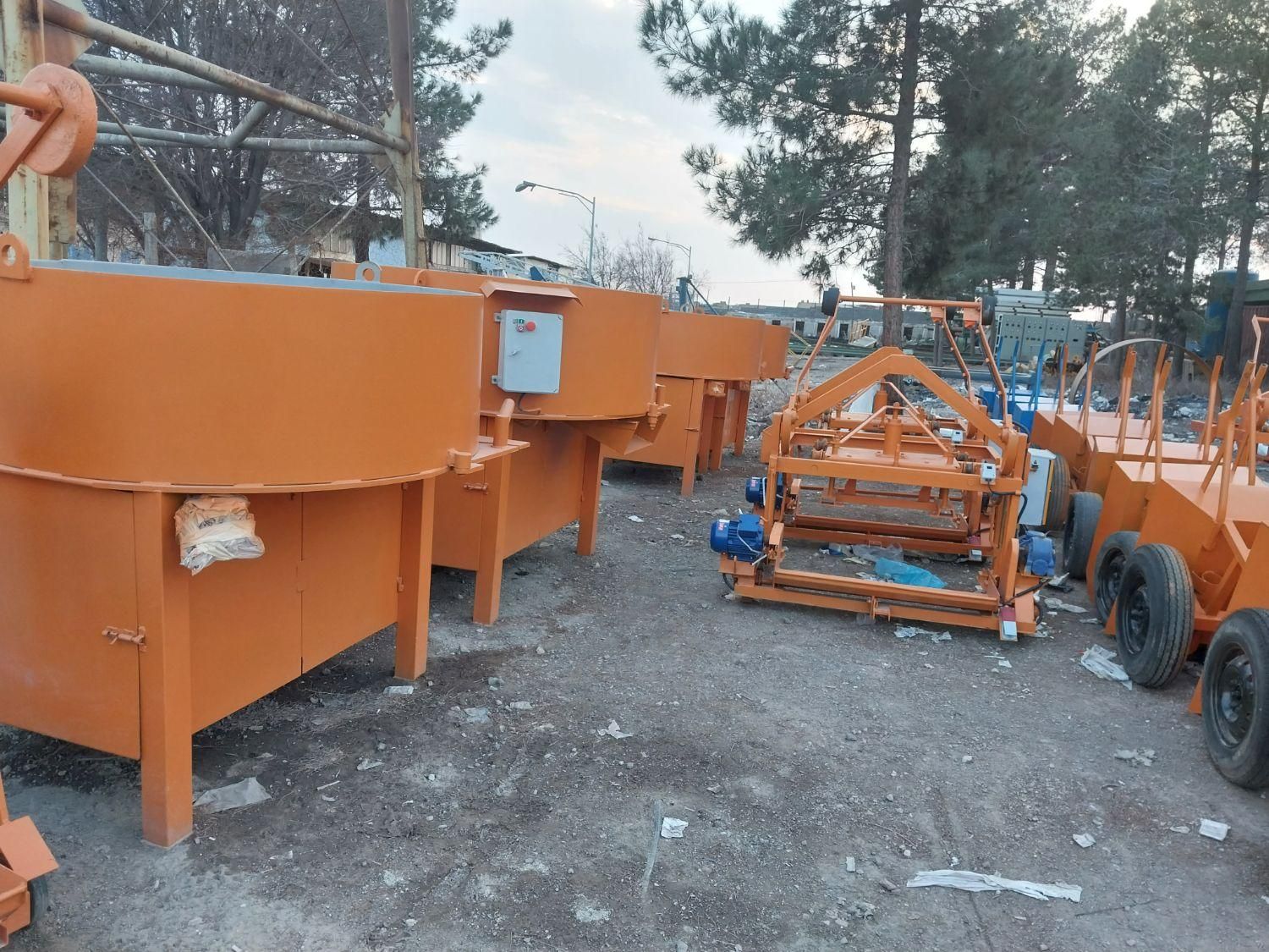 گارانتی کتبی دستگاه بلوک زن ۲ساله|ماشینآلات صنعتی|برخوار, |دیوار