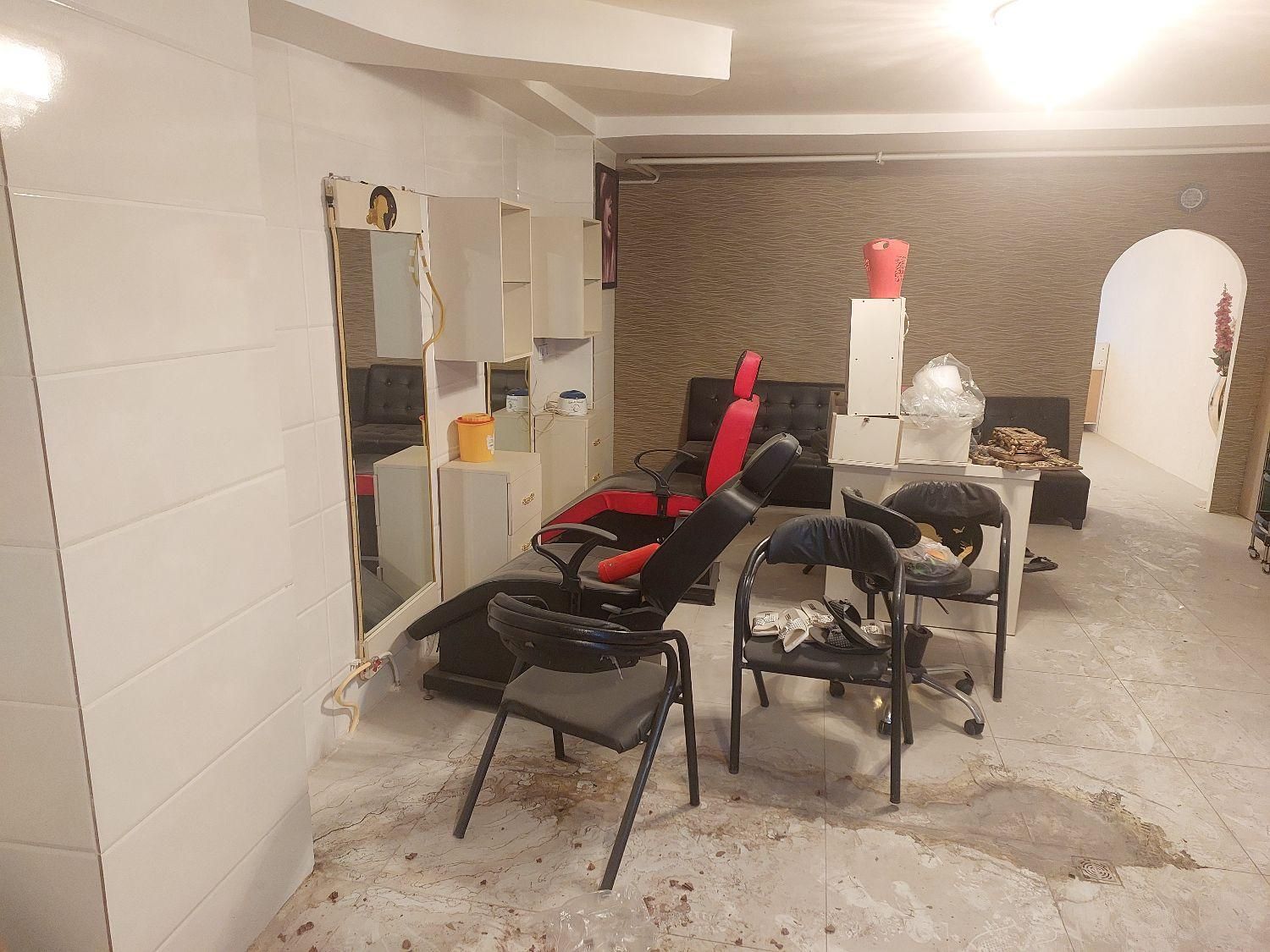 اجاره واحد ۸۰ متری مناسب کار در قریان بهاران|اجارهٔ مغازه و غرفه|سنندج, |دیوار