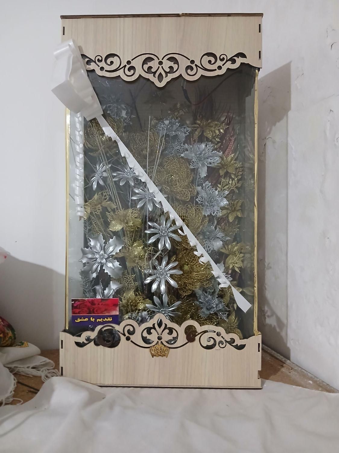 گل مصنوعی شیک مناسب خاسگاری|گل مصنوعی|کرمان, |دیوار