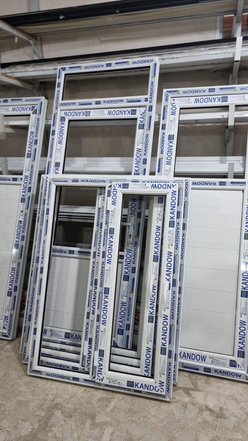 درب و پنجره دو جداره پی وی سی و الومینیومی|خدمات پیشه و مهارت|رشت, کوی حسینی|دیوار