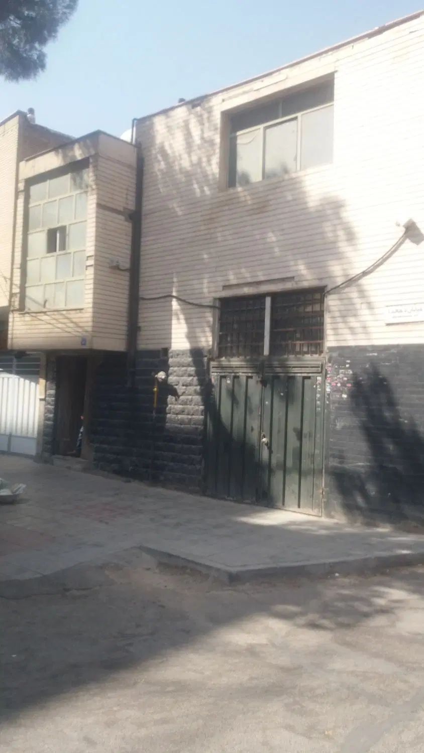 منزل دربست خیابان پروین بر خیابان دهخدا|اجارهٔ خانه و ویلا|اصفهان, عطار نیشابوری|دیوار