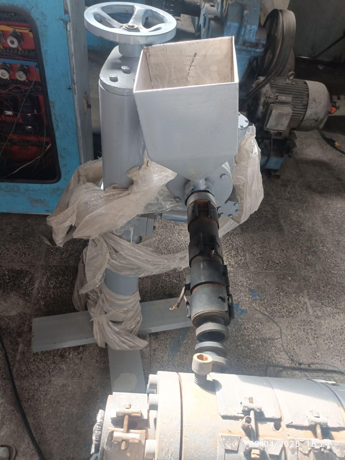 دستگاه تولید لوله پلی اتیلن|ماشینآلات صنعتی|تیران, |دیوار