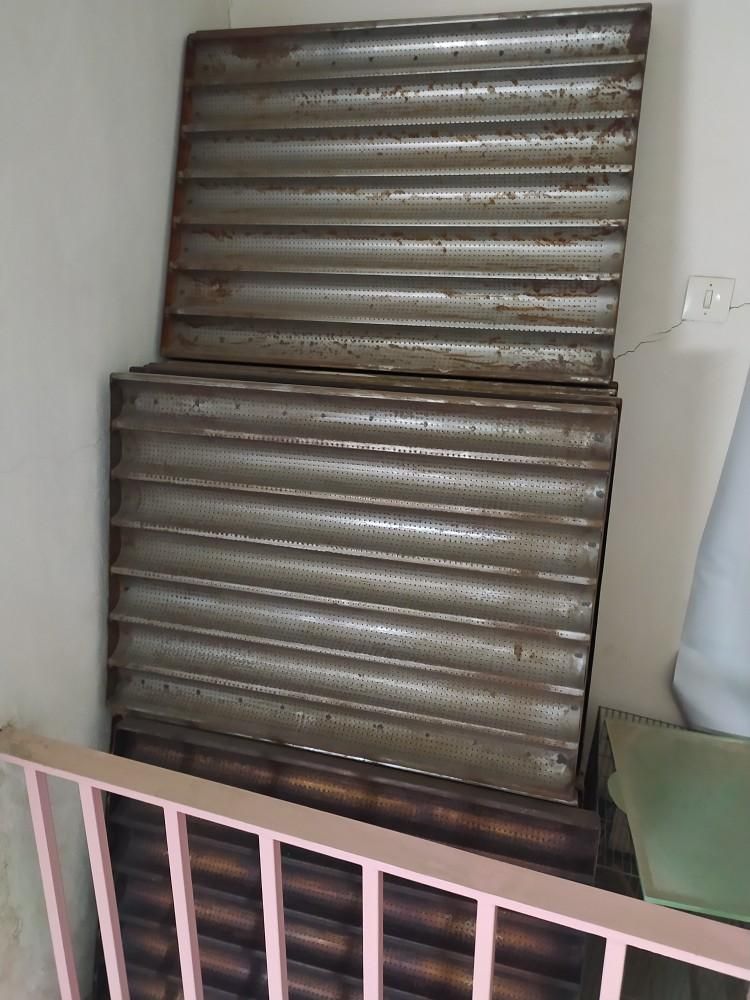 سینی نون باگت|ظروف پخت‌وپز|اهواز, زیتون کارگری|دیوار