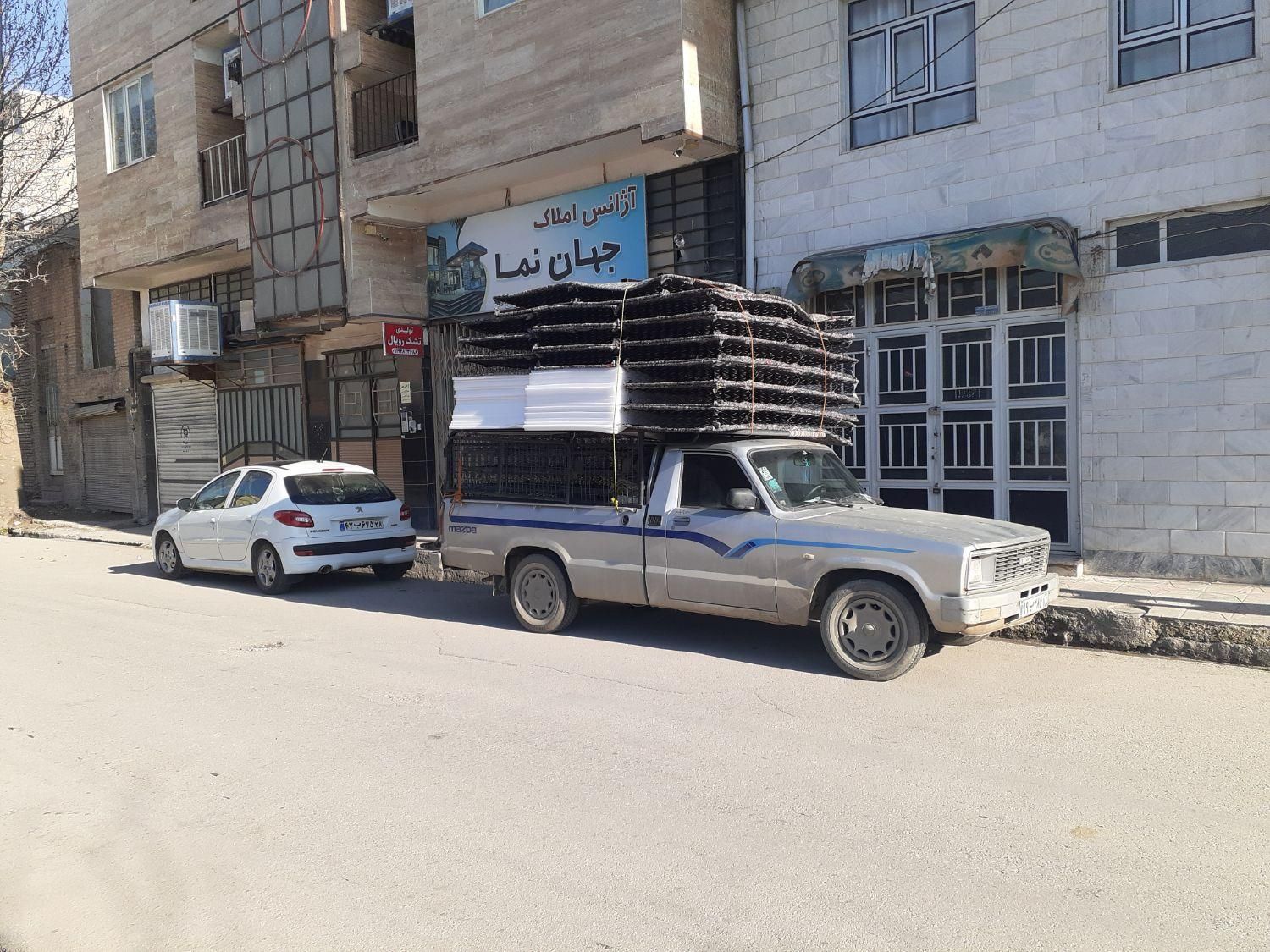 وانت تلفنی حمل بار باربری کارگر مبل مزدا تمام نقاط|خدمات حمل و نقل|همدان, |دیوار