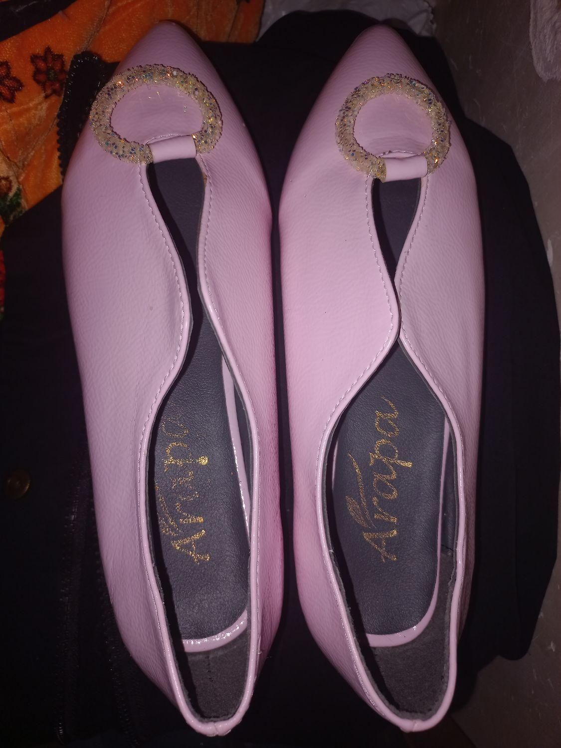 کفش|کیف، کفش، کمربند|نجفآباد, کهریزسنگ|دیوار