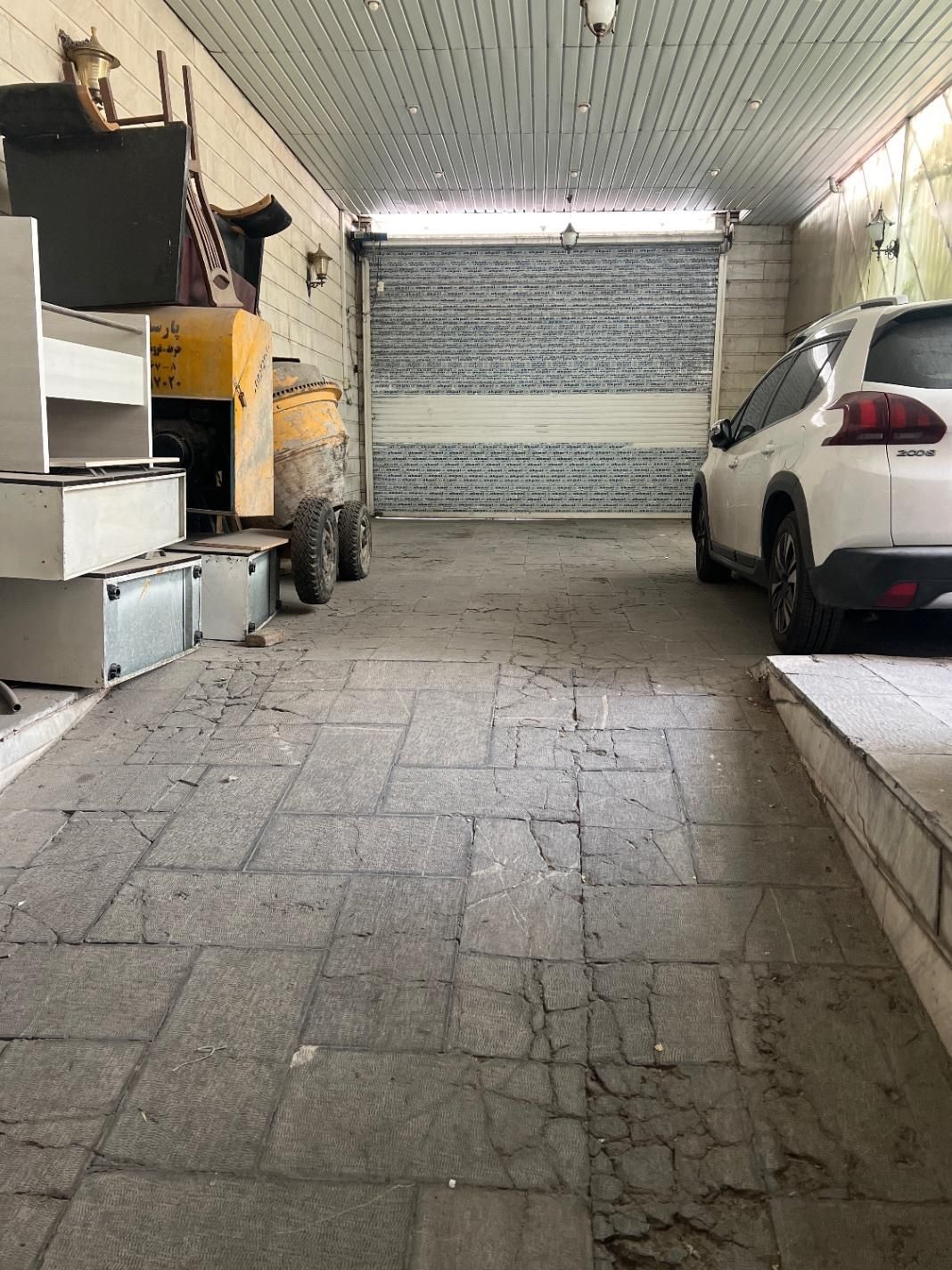 انبار مسقف مطمئن|اجارهٔ دفتر صنعتی، کشاورزی، تجاری|تهران, منیریه|دیوار