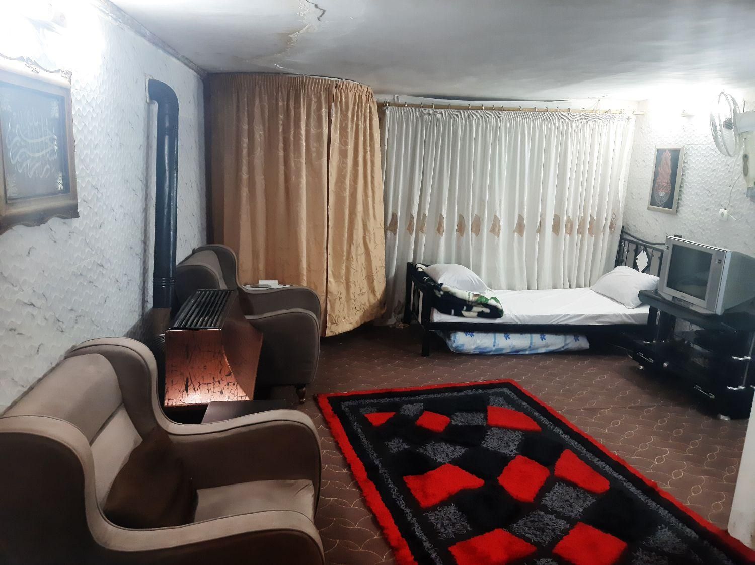 منزل مرتب  تمیز  همراه پارکینگ طبقه  پائین|اجارهٔ کوتاه‌مدت آپارتمان و سوئیت|مشهد, موعود|دیوار