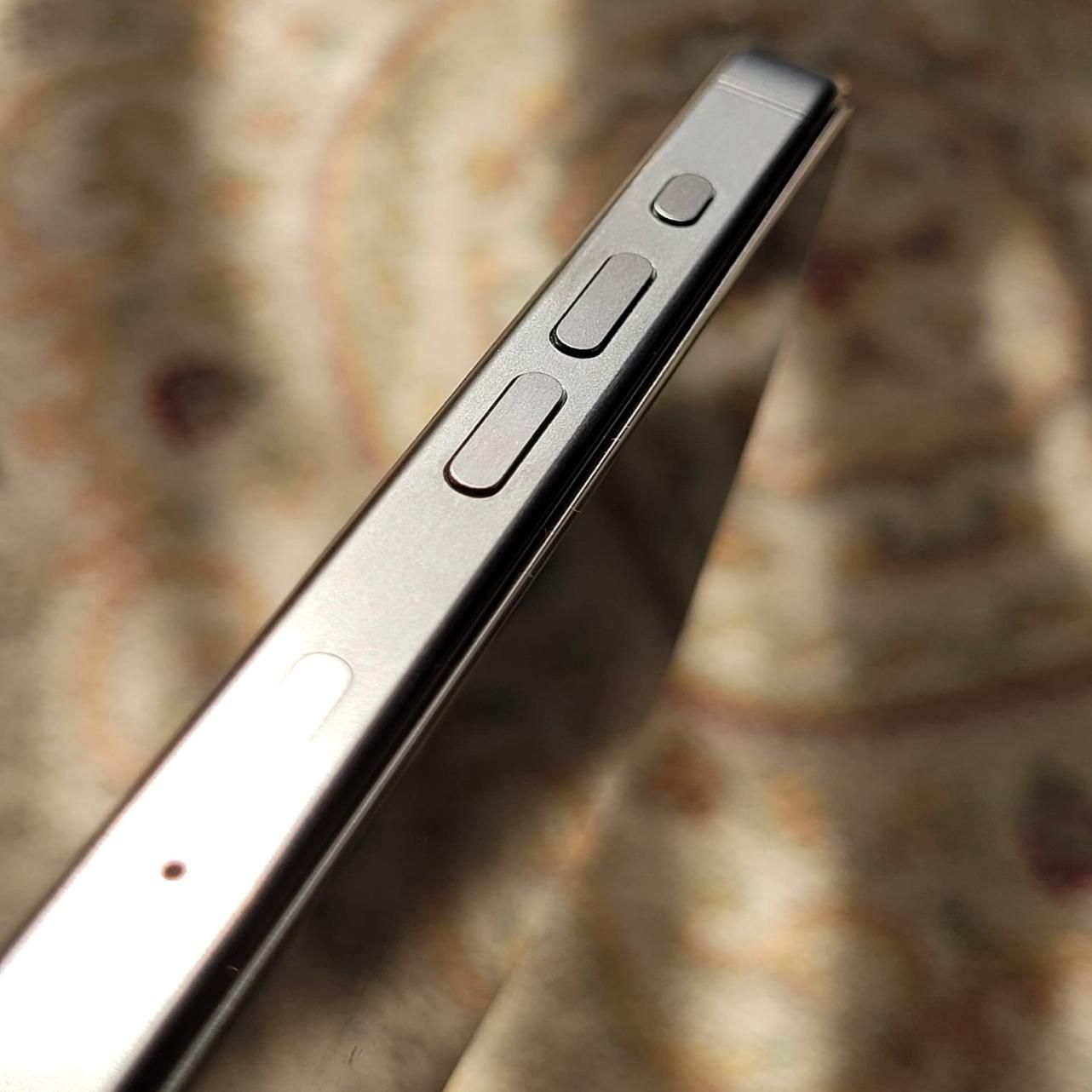اپل iPhone 15 Pro با حافظهٔ ۲۵۶ گیگابایت|موبایل|تهران, ارم|دیوار