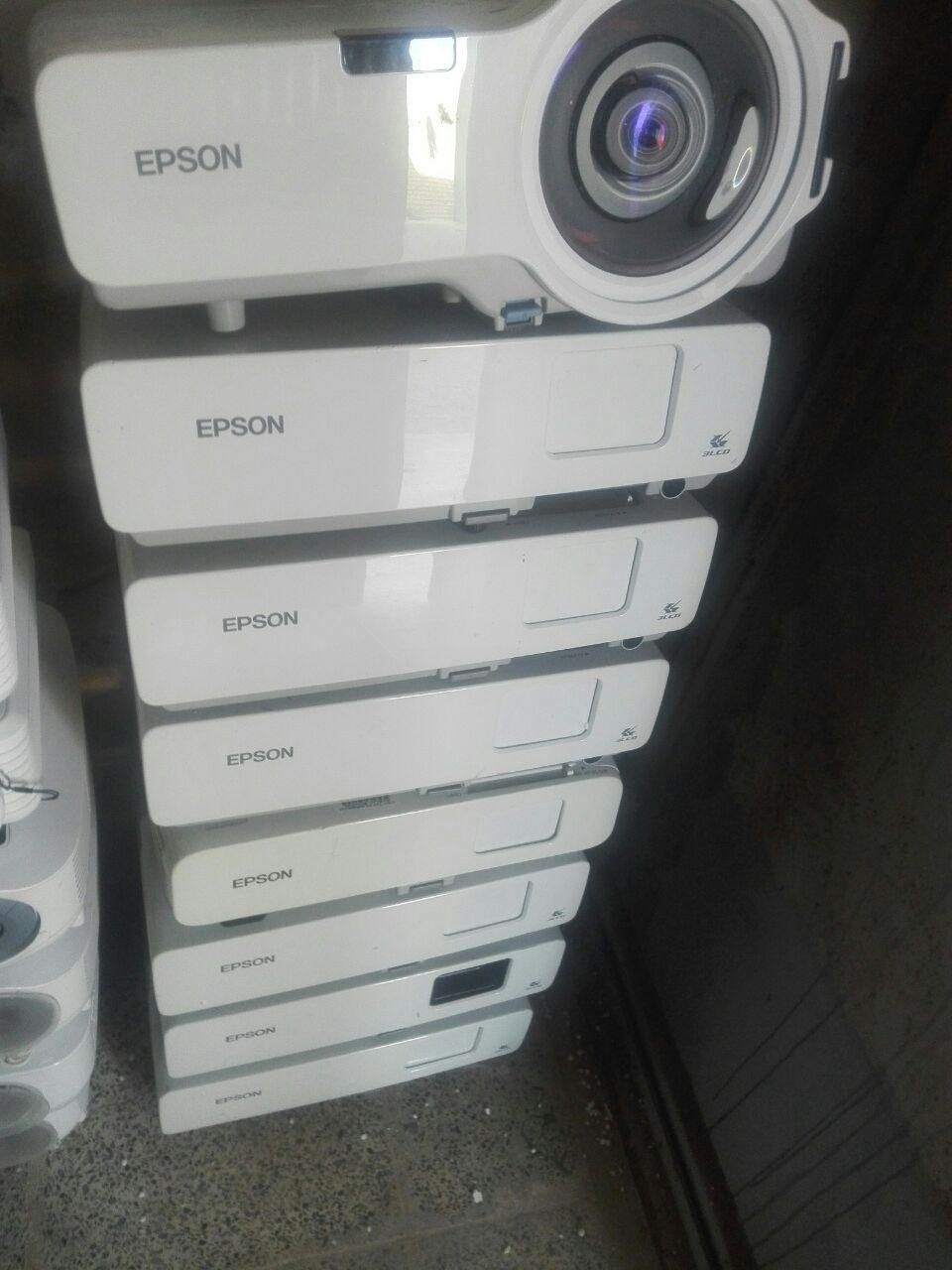 ویدیو پروژکتور سینما خانگی دست اول هستیم|تلویزیون و پروژکتور|شیراز, زرهی|دیوار