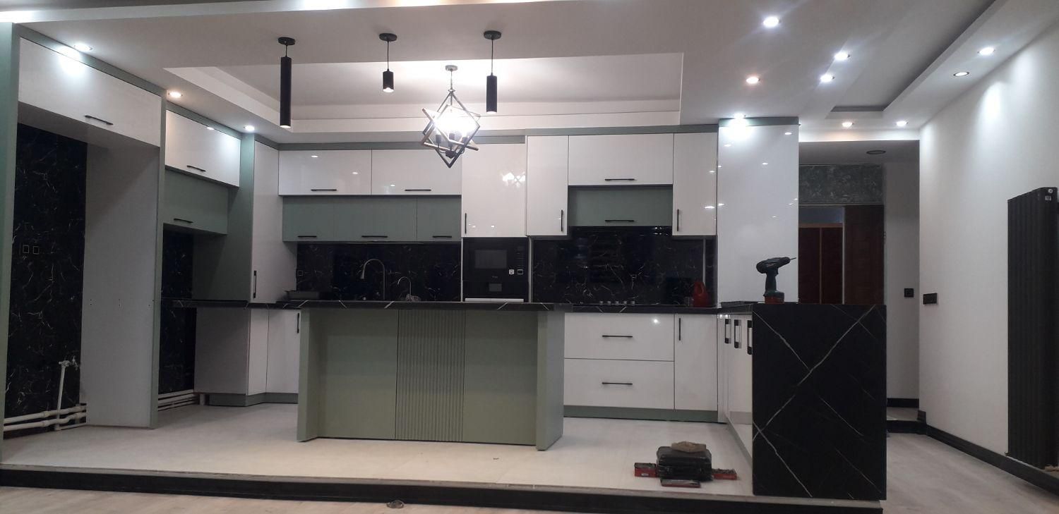 کابینت و کمد دیواری تختخواب|خدمات پیشه و مهارت|آبیک, |دیوار