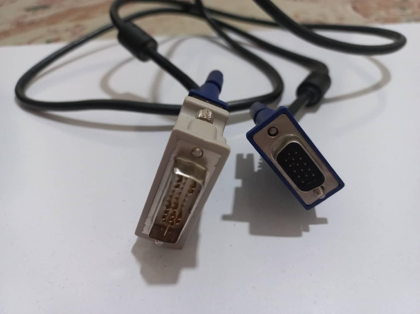 کابل VGA و برق ارت‌دار + مبدل DVI به VGA|قطعات و لوازم جانبی رایانه|اصفهان, لاله|دیوار