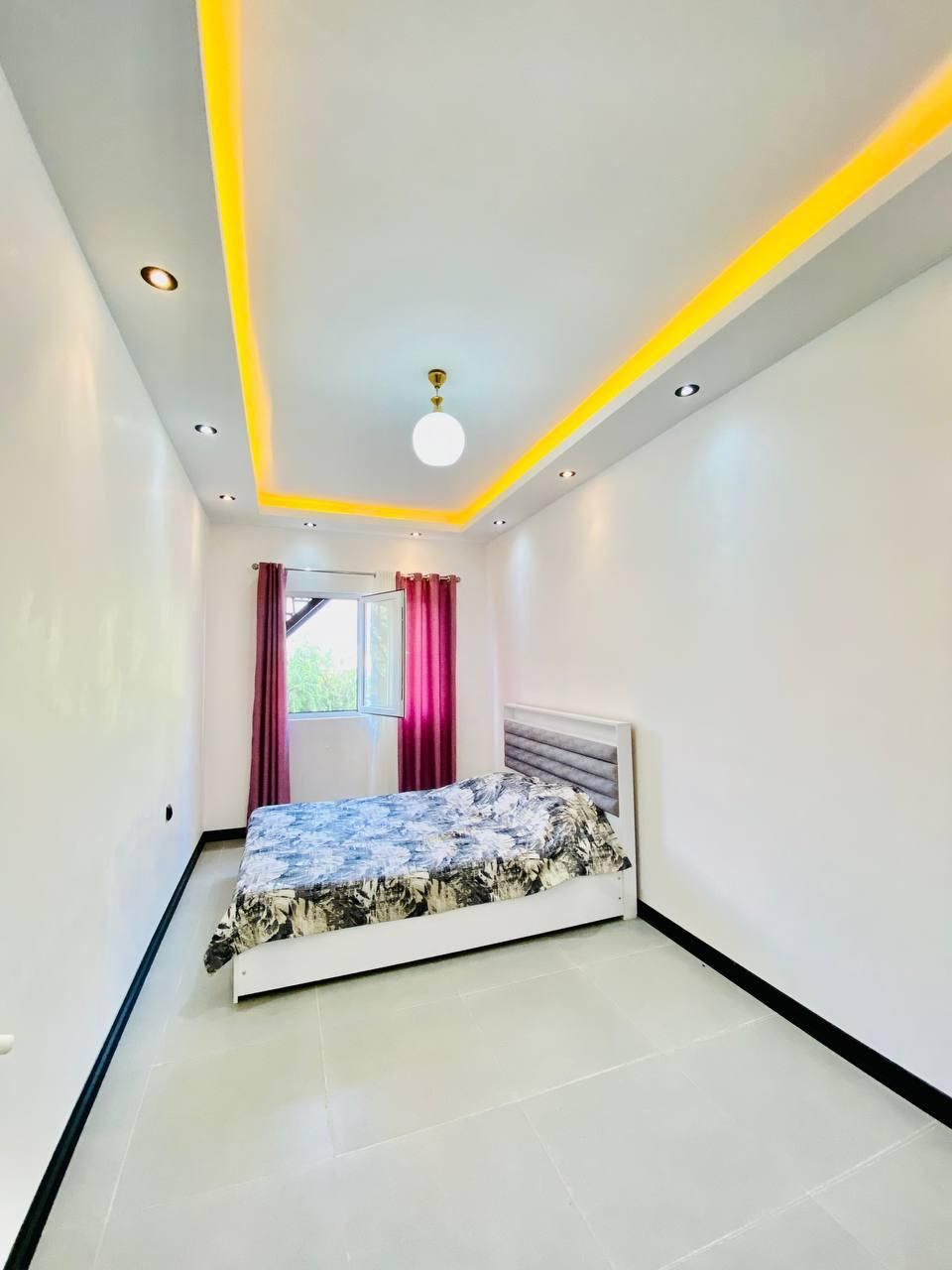 فلت روف دار ۳ کنتور سند دار روف ۱۰۰دمتری مبله کامل|فروش خانه و ویلا|رویان, |دیوار