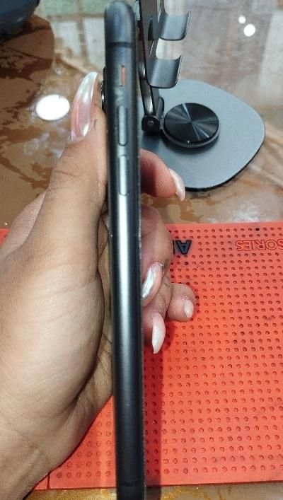 اپل iPhone 11 با حافظهٔ ۱۲۸ گیگابایت|موبایل|شیراز, زند|دیوار