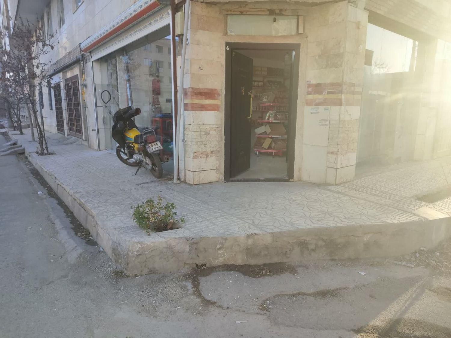 فروش مغازه ۵۸ متری نهالستان|فروش مغازه و غرفه|ملایر, |دیوار