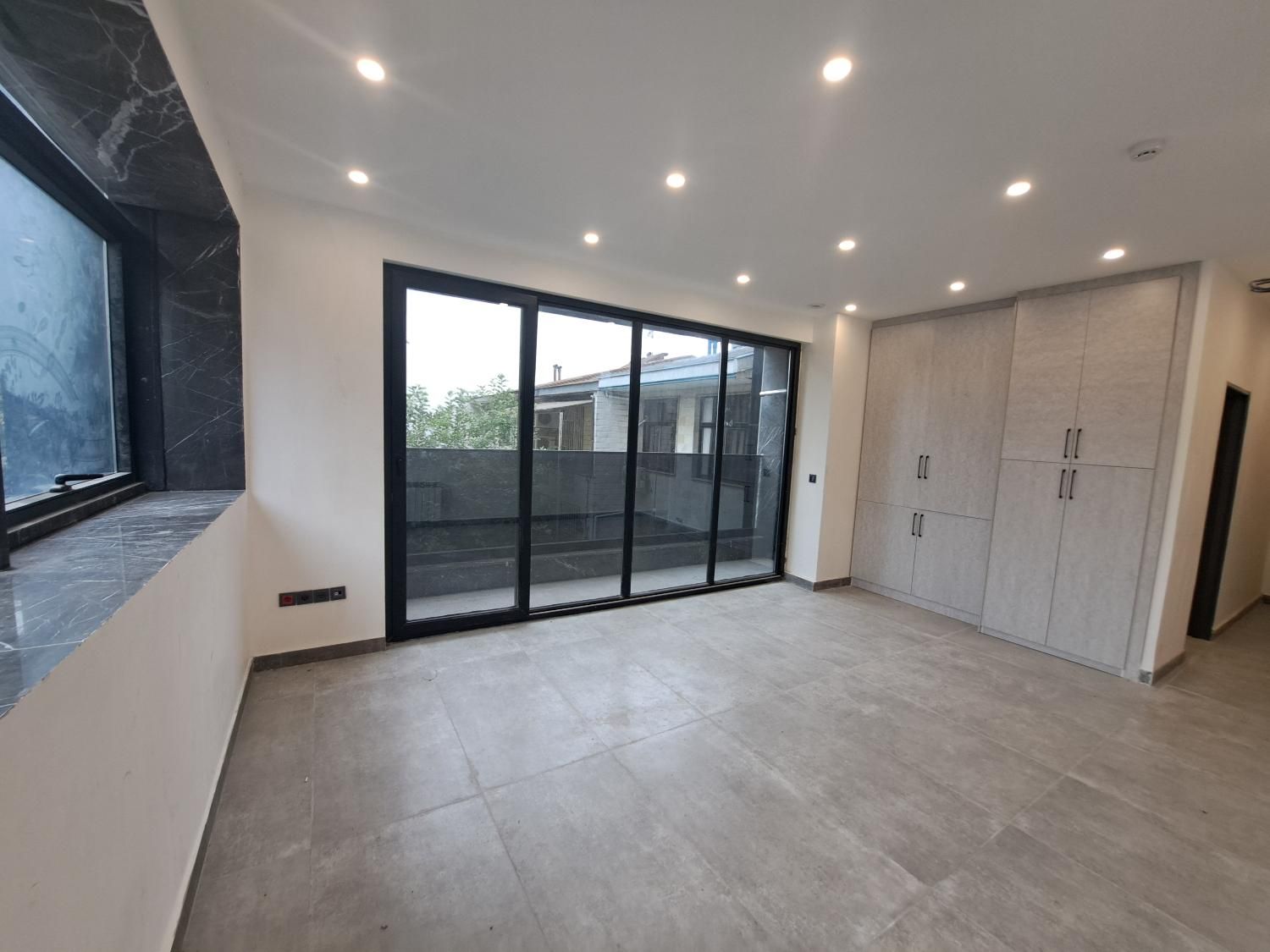 ۱۴۰متر/ چهارراهگلسار/ ۲خواب|فروش دفتر کار، اتاق اداری، مطب|رشت, گلسار|دیوار