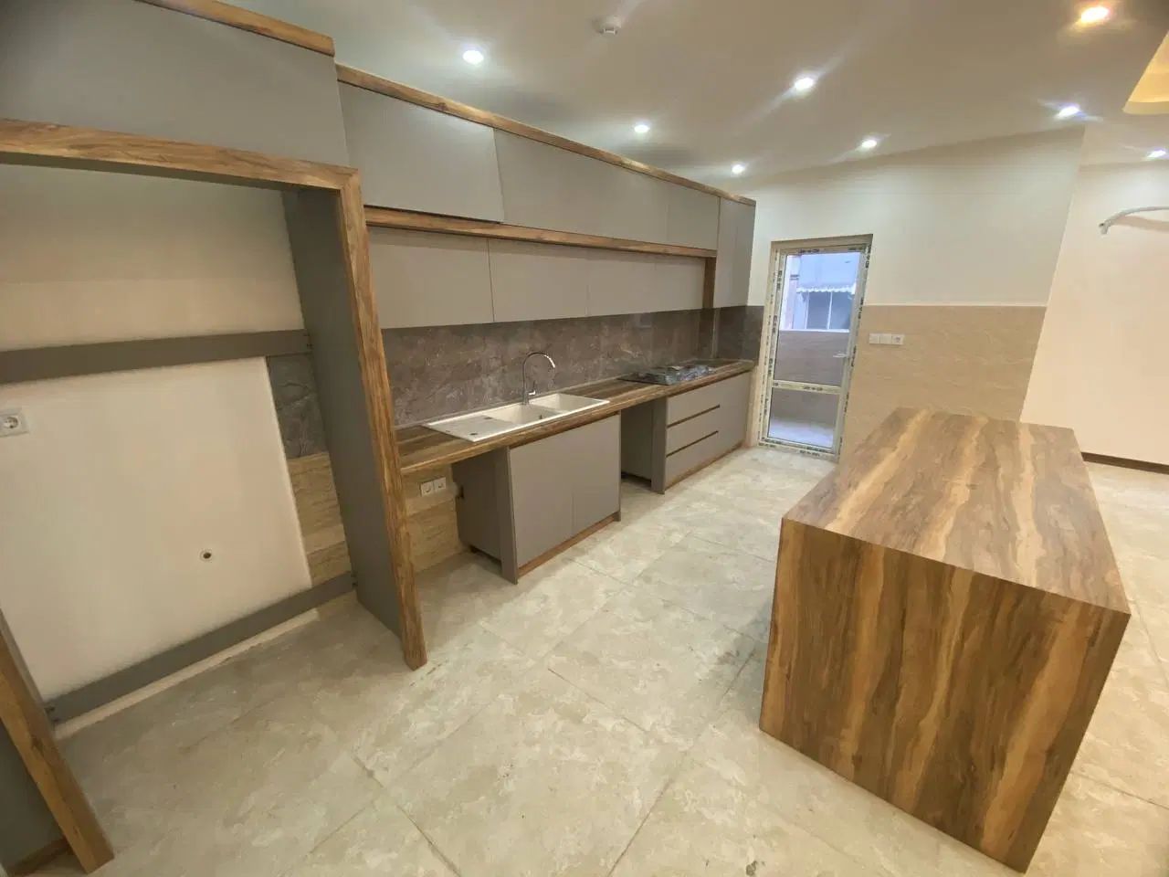 ۱۲۰متری/تاپ لوکیشن فلسطین|فروش آپارتمان|رشت, فلسطین|دیوار