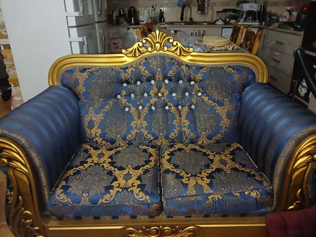 فروش مبل سلطنتی ۷ نفره . ناهار خوری ۶ نفره . تشک۲|مبلمان خانگی و میز عسلی|آستارا, |دیوار